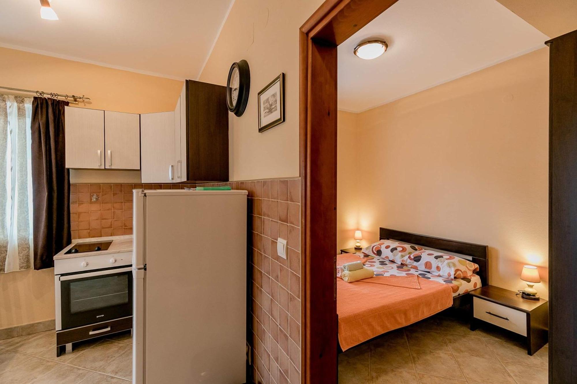 Apartments Gudelj Kamenari Exterior photo